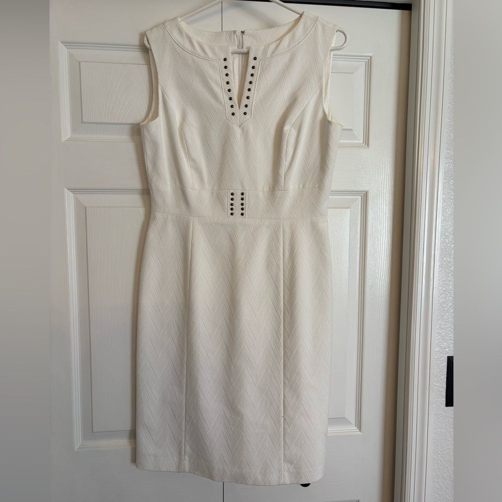Tahari Ivory Sleeveless Midi Dress